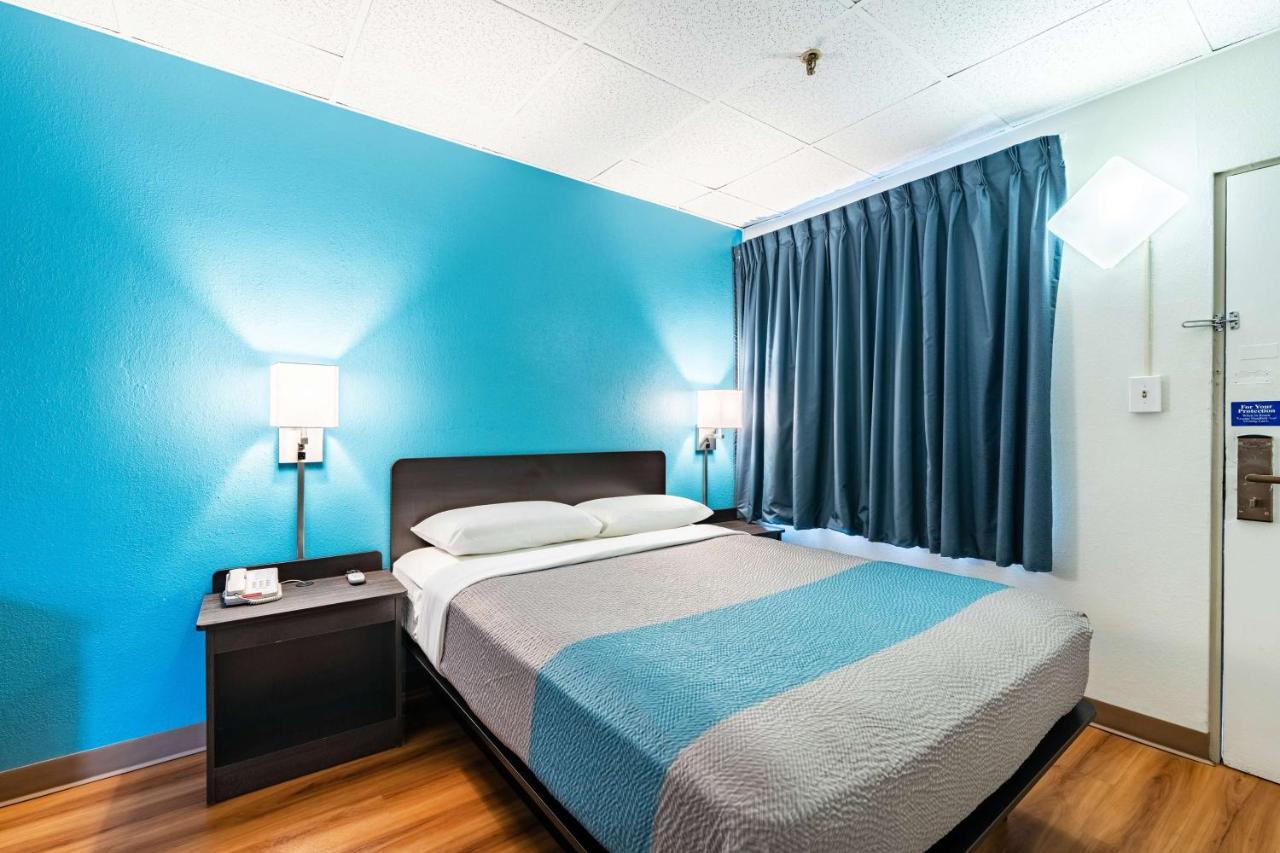 Motel 6-Elmsford, Ny - White Plains Eksteriør bilde